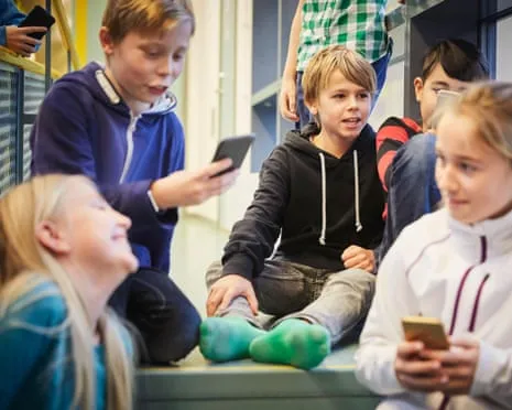 Sweden to Introduce National Cellphone Prohibition in Schools